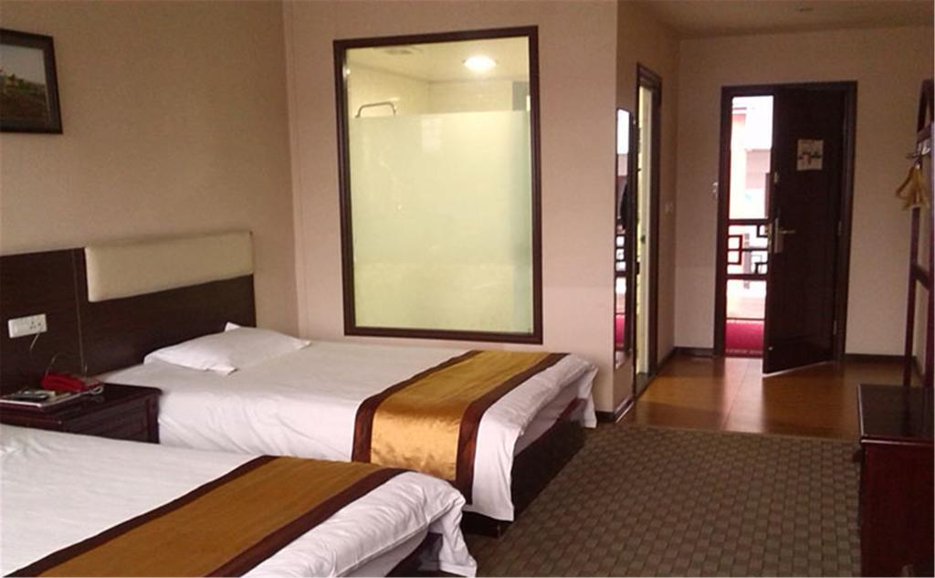 Wudangshan Yinjie Holiday Hotel Danjiangkou Oda fotoğraf