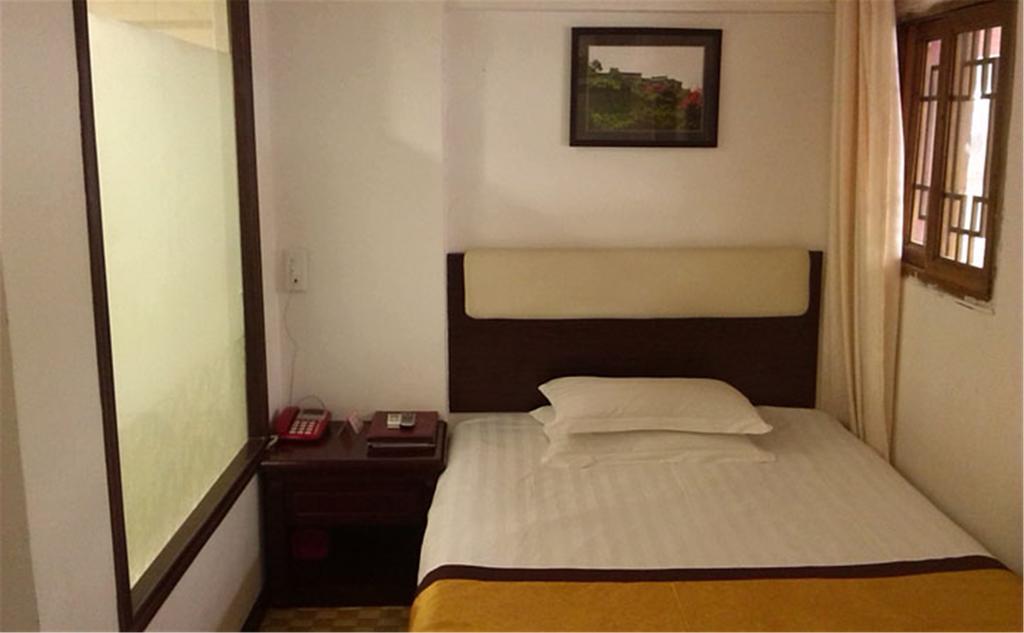 Wudangshan Yinjie Holiday Hotel Danjiangkou Oda fotoğraf